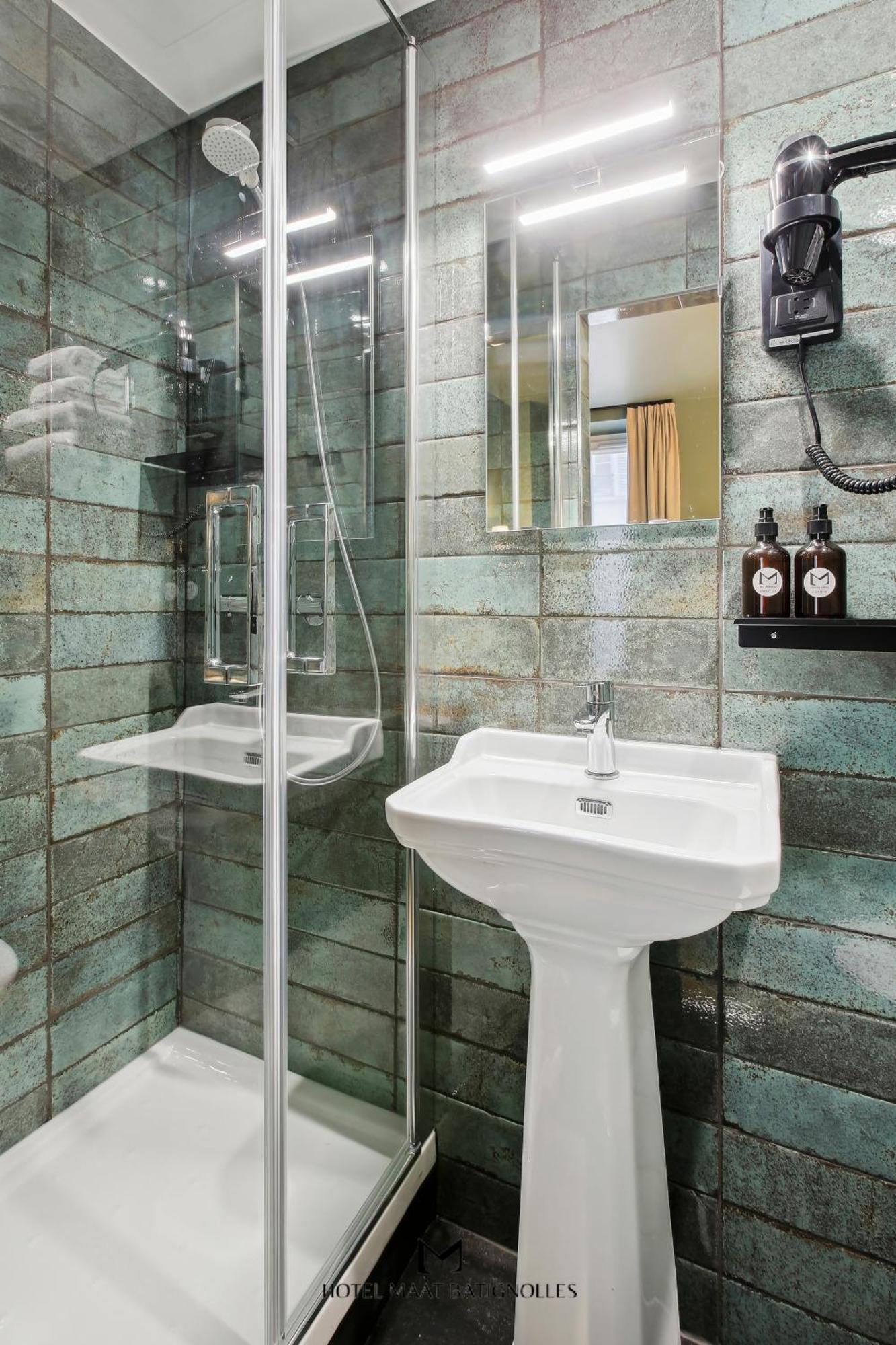 Hotel Maat Batignolles باريس المظهر الخارجي الصورة